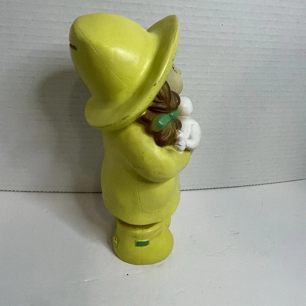 Vintage 1985 Cabbage Patch Kids Coin Bank Yellow Rain Slicker W Duck Spring